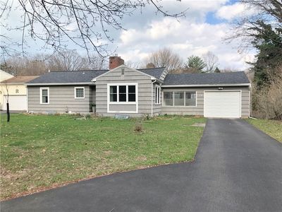 74 Oakridge Dr