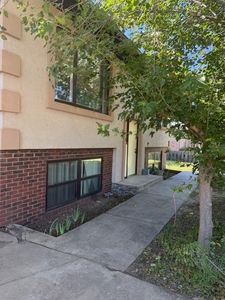 1250 Charles St