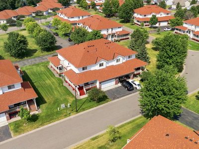 8605 Tessman Cir N
