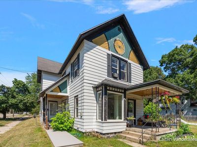 1501 College Ave NE