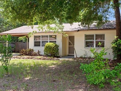 Property at 1302 NE 14th Ter, Gainesville, FL