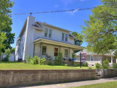 307 Douglas St