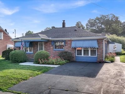 617 Delano Ave