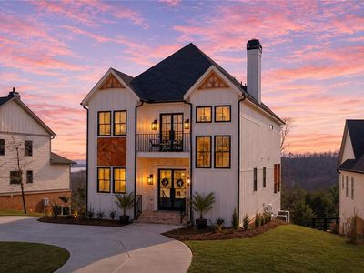 7410 Crestline Dr