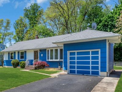 Property at 179 Valley View Rd, Hillside, NJ