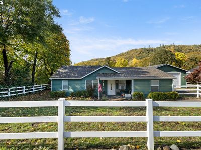 1076 NE Rifle Range St