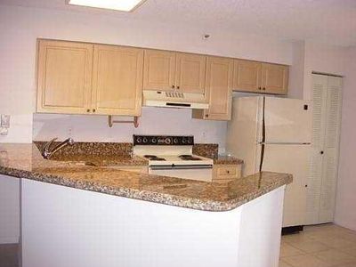 2205 S Cypress Bend Dr #307