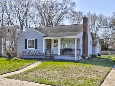 1402 E Lincoln Ave