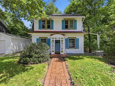 235 Oakview Ave