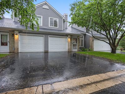 597 Mission Hills Way W