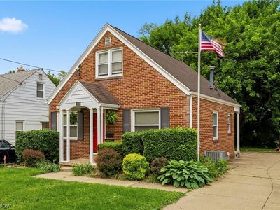 272 Schrop Ave