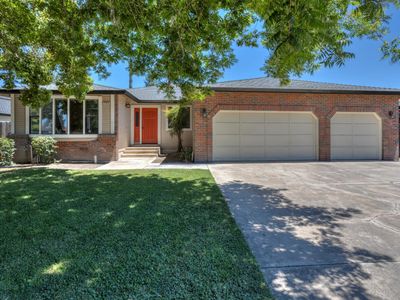 2180 N Berkeley Ave