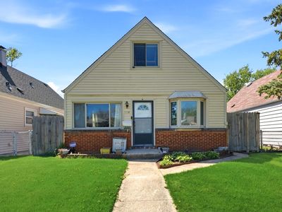 Property at 114 Geneva Ave, Bellwood, IL