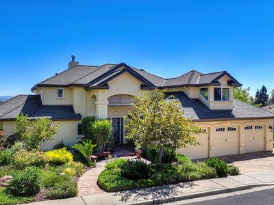 585 Riverview Dr