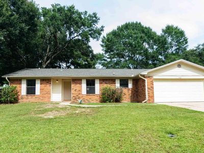 3908 Deerwood Cir