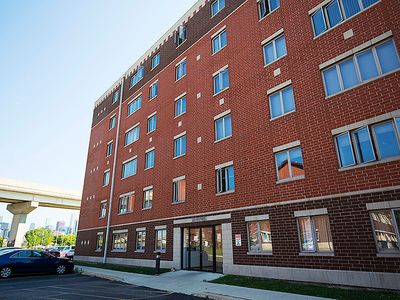 1828 S Wentworth Ave APT 4B