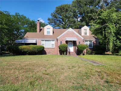 6342 Glenoak Dr