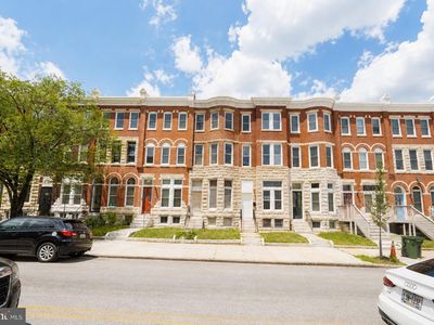 1922 W Baltimore St
