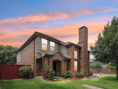 719 Woodlake Dr