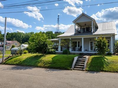 101 N Boone St