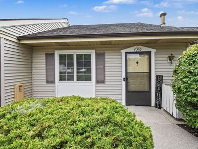 4239 Eastcastle Ct SE