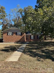 847 Kathryn Dr SE