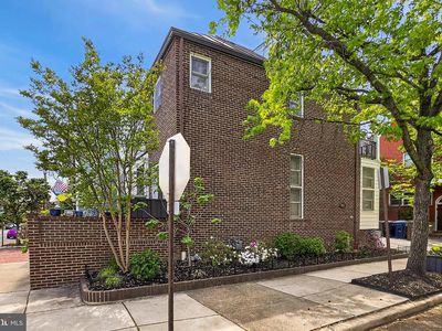 902 Oronoco St