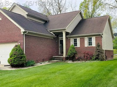 Property at 6196 Crystal Lake Dr, Romulus, MI