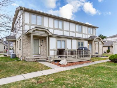 41995 King Edward Ct