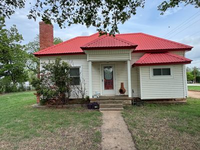 Property at 311 S Cedar St, Seymour, TX