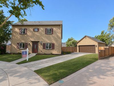 715 Cambridge Ct