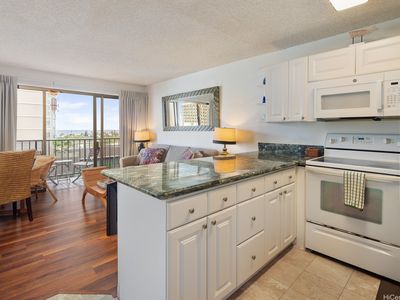 2140 Kuhio Ave APT 1103