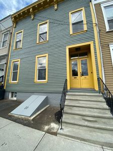 Property at 79 Elizabeth St, Albany, NY