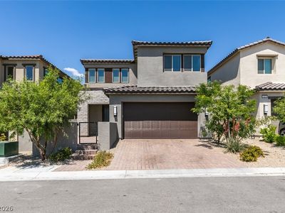 109 Medianoche St