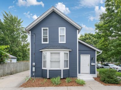 26 Dennis Ave SE