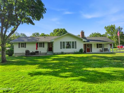 48 S Van Dyke Drive