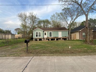 4605 Dakota St