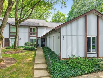 741 Pipes Ct #1811
