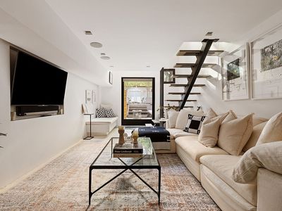 451 W 22nd St #Townhouse