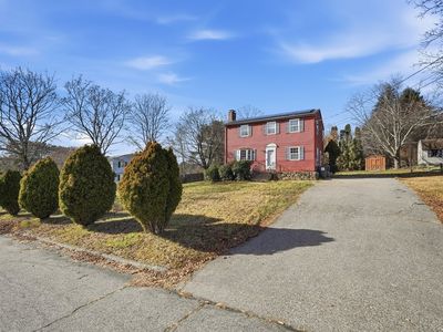 Property at 16 Old Farm Rd, Spencer, MA