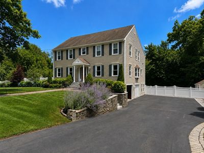 10 Stoneybrook Dr