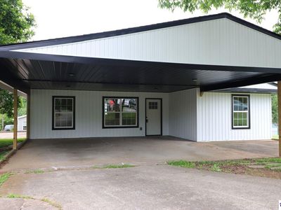 105 Hayward Rd