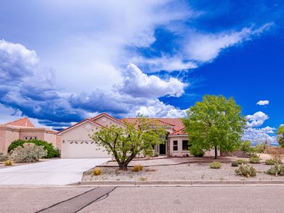 2392 Manzano Loop NE