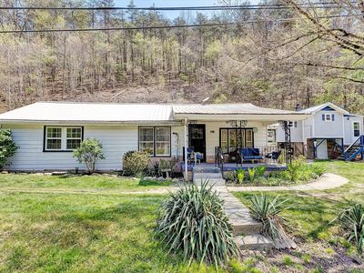 5215 Kanawha Trl