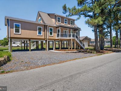 39 N Bay Dr