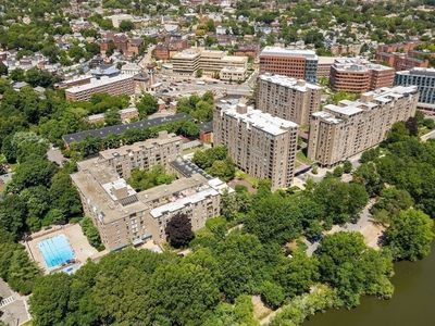 33 Pond Ave APT 1014