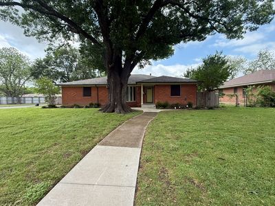 2424 Dorrington Dr
