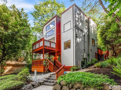 3527 E Spruce Street