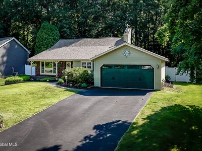 43 Algonquin Road