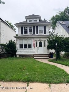 40 Homestead Ave